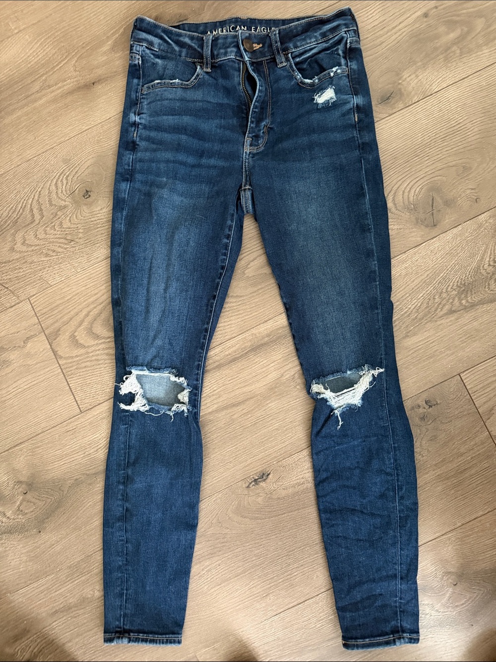 American Eagle Outfitters Dark Wash Ripped Skinny Jeans